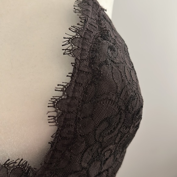 Leopard print mesh hanging from a gorgeous lace top. Form fitting on top. - Picture 4 of 8